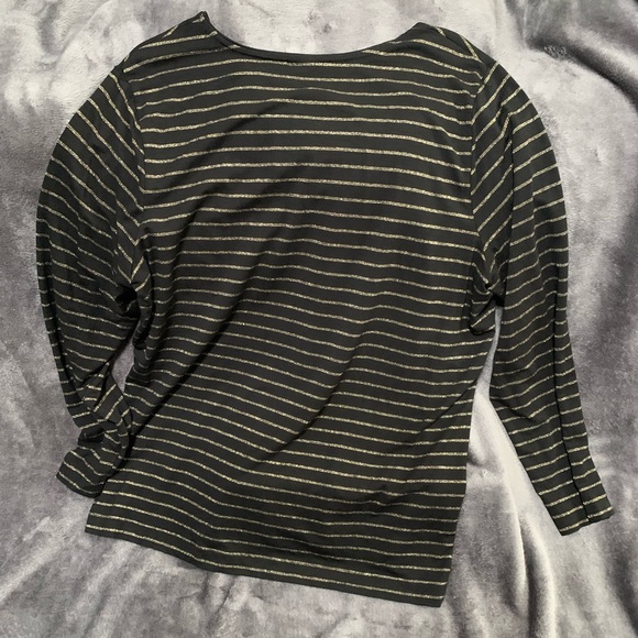 Chico’s Long-sleeved tee - Picture 2 of 5